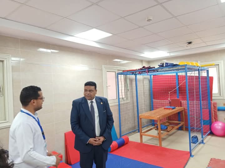 متابعة أداء الفرق الطبية والإدارية 